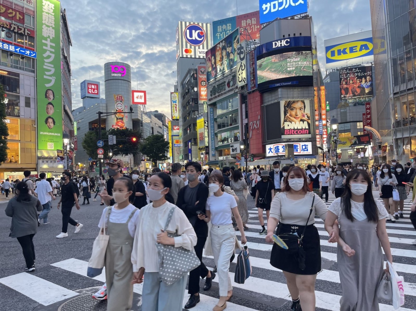 揭秘最新東京風(fēng)情，探索城市魅力大揭秘 ????