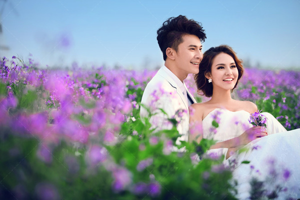 秋霞最新婚,秋霞最新婚，一場(chǎng)自然美景的探索之旅