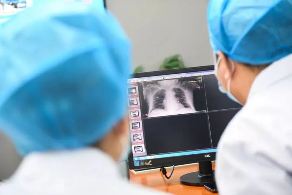 最新疫情動態(tài)圖，疫情與歡樂生活的交織