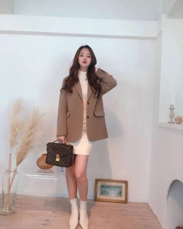 韓國新晉女主播作品探秘與欣賞，領略精彩瞬間
