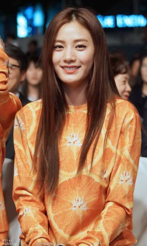 韓國女明星的心靈之旅，自然美景探尋與內(nèi)心平靜的追尋