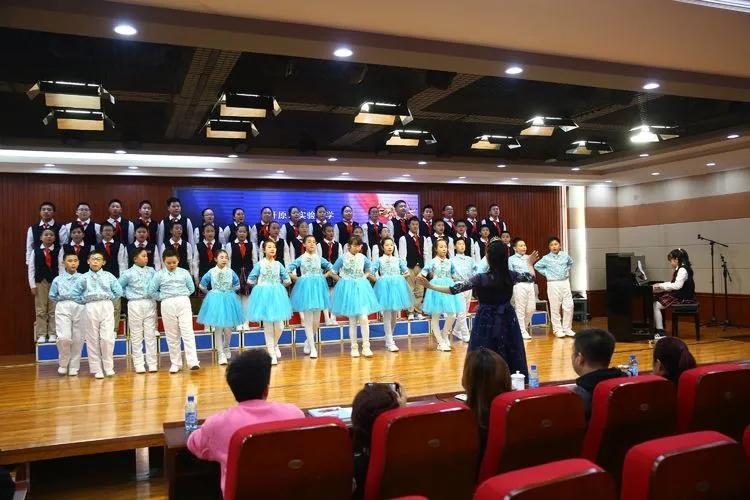 科技與藝術融合之作，智能合唱助手推薦適合合唱比賽的歌曲