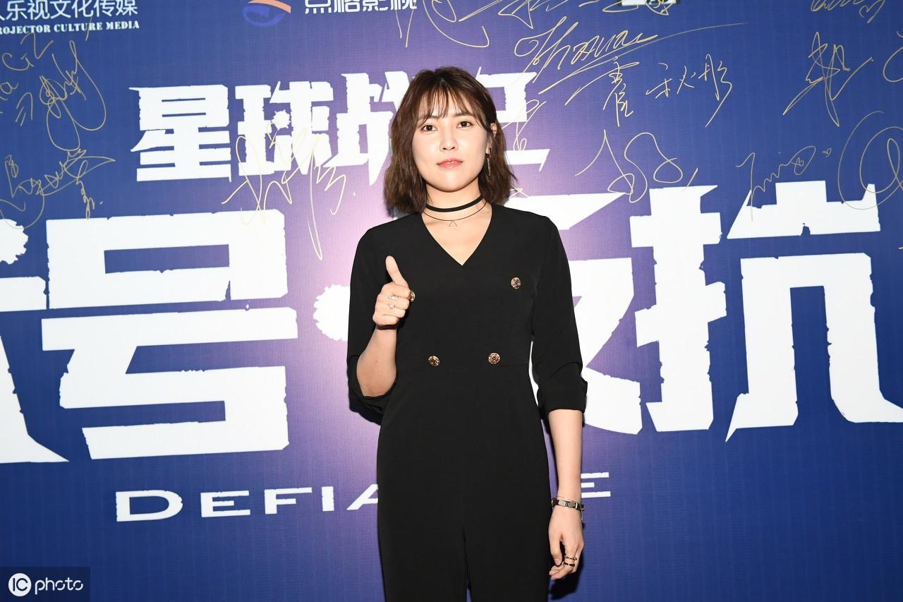 演員黎萱的獨特魅力之旅，璀璨星辰的遇見