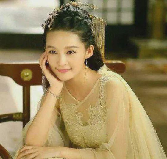 荊小八在楚喬傳中的熱血演繹，傳奇演員展現(xiàn)角色魅力！