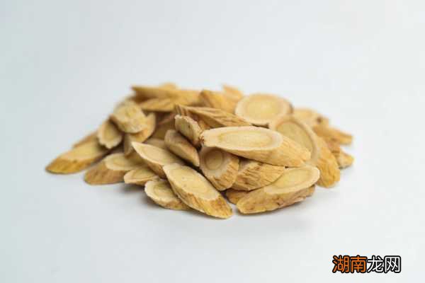 黃芪價(jià)格揭秘，黃芪價(jià)值背后的友情故事