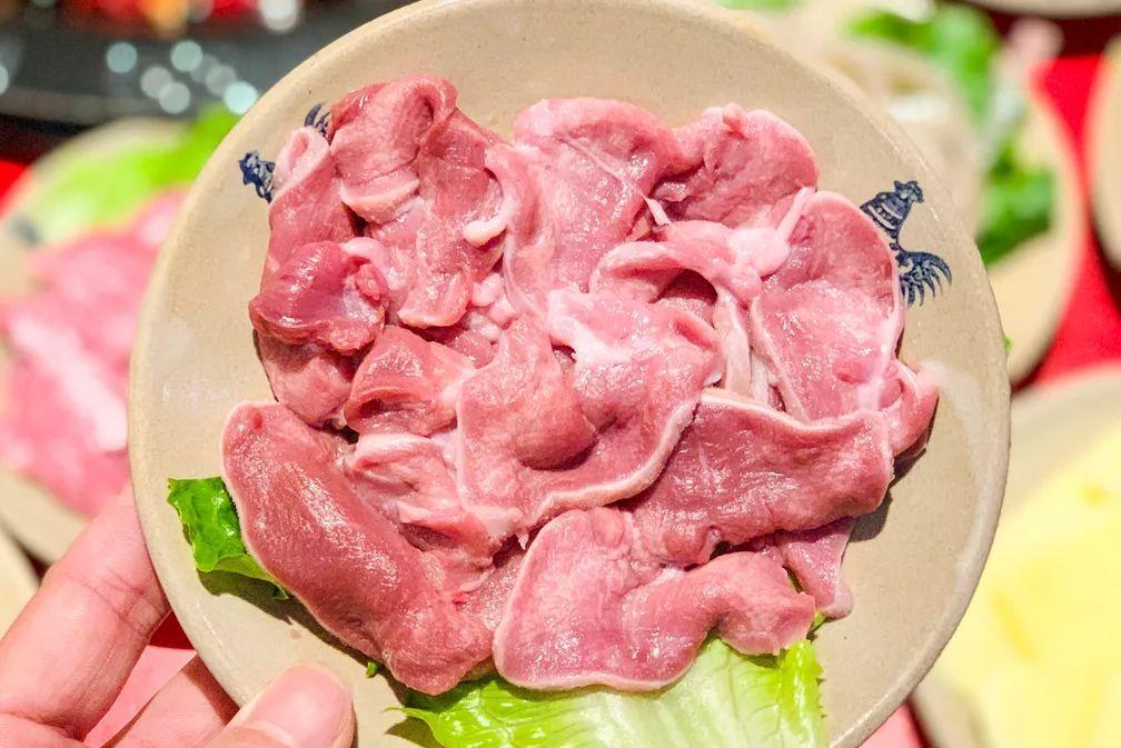 小巷深處的最新火鍋菜品，味覺盛宴的驚喜探索