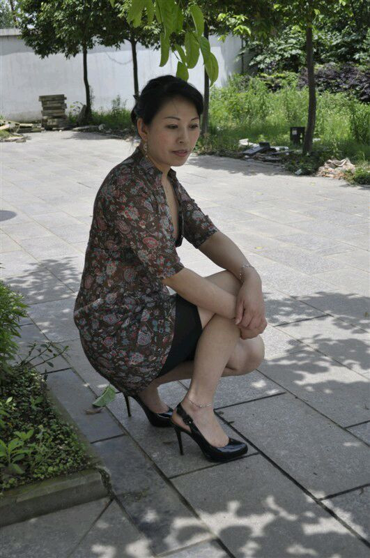 最新熟女論壇免費(fèi)，自信與成就感的蛻變，熟女們的勵(lì)志前行之路！