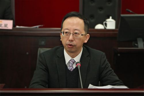 松江區(qū)長引領科技革新，打造未來生活新篇章啟航